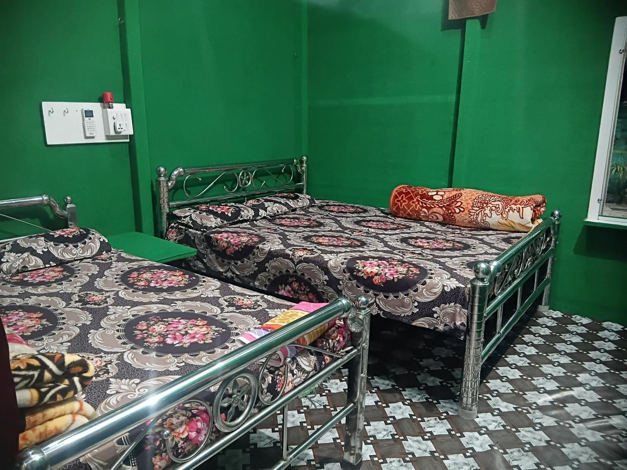 Green View Homestay Siliguri Værelse billede